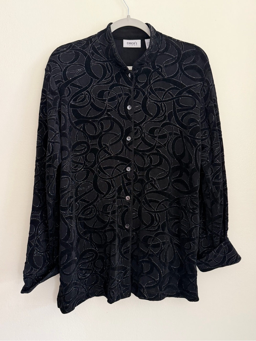 CHICO'S Travelers Velvet Swirl Print Button Front Shirt - Women' Size 12 -Black